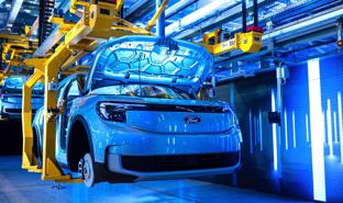 Thuế quan giữa Anh và EU với xe điện trì hoãn đến năm 2027