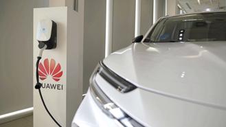 Huawei phát triển sạc EV siêu nhanh tại Trung Quốc, Tesla đứng trước nguy cơ mất thị phần