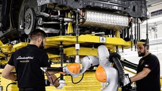 Công nghiệp ô tô châu Âu bắt đầu “ngấm đòn” Corona