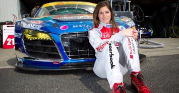 15 nữ vận động viên đua xe khiến cánh mày râu phải “dè chừng”