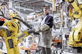 Nissan báo lỗ nặng nhất 20 năm, công bố cải tổ công ty