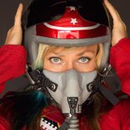 Jessi Combs được Guinness công nhận là người phụ nữ lái xe nhanh nhất thế giới