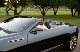 Khám phá bộ sưu tập xe của huyền thoại golf Tiger Woods