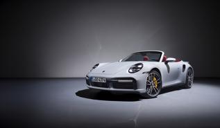 Porsche 911 Turbo S mới giá hơn 15 tỷ đồng tại Việt Nam