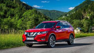 Nissan tung nhiều quà tặng, giảm giá X-Trail 30 triệu đồng 