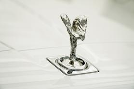 Rolls-Royce vén màn bí ẩn mẫu xe Ghost thế hệ mới