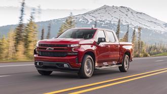 GM giải bài toán quá nhiệt, tăng nửa tấn trọng tải cho Silverado