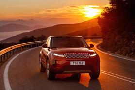 Jaguar Land Rover đứng trước ngã ba đường