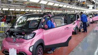 Ô tô Trung Quốc nguy cơ thất sủng ngay trên sân nhà