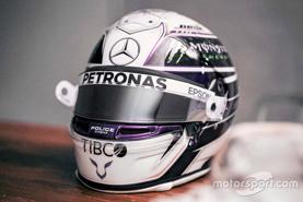 Mũ bảo hiểm của Lewis Hamilton mùa giải F1 2020 trông thế nào?