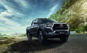 Toyota Hilux 2021 ra mắt, ngoại hình nâng cấp, động cơ Diesel 2.8 lít mới