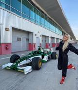 Supercar Blondie, cô gái tóc vàng và siêu xe, kiếm thu nhập khủng