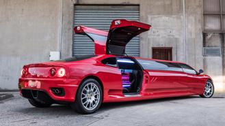 Ngắm Ferrari limo “biến hình” độc đáo thế giới
