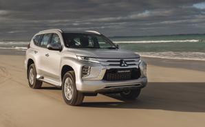 Mitsubishi Pajero Sport 2020 bắt đầu nhận cọc