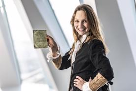 Giấy phép lái xe có từ bao giờ, ai là người đầu tiên được cấp bằng lái xe?