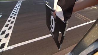 F1 dùng tín hiệu gì để làm "thẻ vàng"?