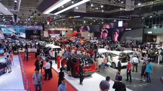 Nhiều mẫu xe giảm giá, sức mua ô tô tháng 8 vẫn sụt giảm