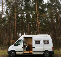 Giá nhà tăng, nhiều người Mỹ sống cảnh “lấy xe làm nhà”