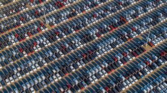 Xe ô tô màu trắng hay đen được chọn mua nhiều nhất?