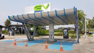 Năm 2020, pin xe điện sẽ rẻ hơn, trạm sạc sẽ nhiều hơn  