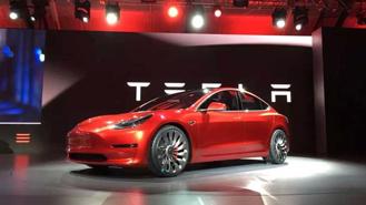 Kết nối dữ liệu trên ô tô: "con bò sữa" đẻ ra tiền?