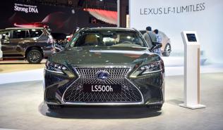 Lexus LS và ES mới giá cao nhất gần 8 tỷ đồng