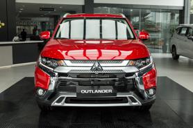 Mitsubishi Outlander phiên bản nâng cấp giá 950 triệu đồng