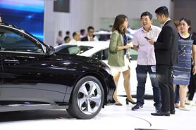 Loạt xe ô tô đang giảm giá kịch sàn