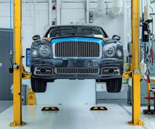 Những chiếc xe siêu sang Bentley được sản xuất thế nào?