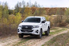 Toyota Việt Nam triệu hồi xe bán tải Hilux