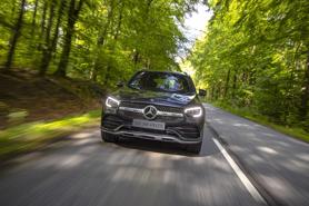Mercedes nâng cấp GLC 300 4Matic, giá hơn 2,5 tỷ đồng