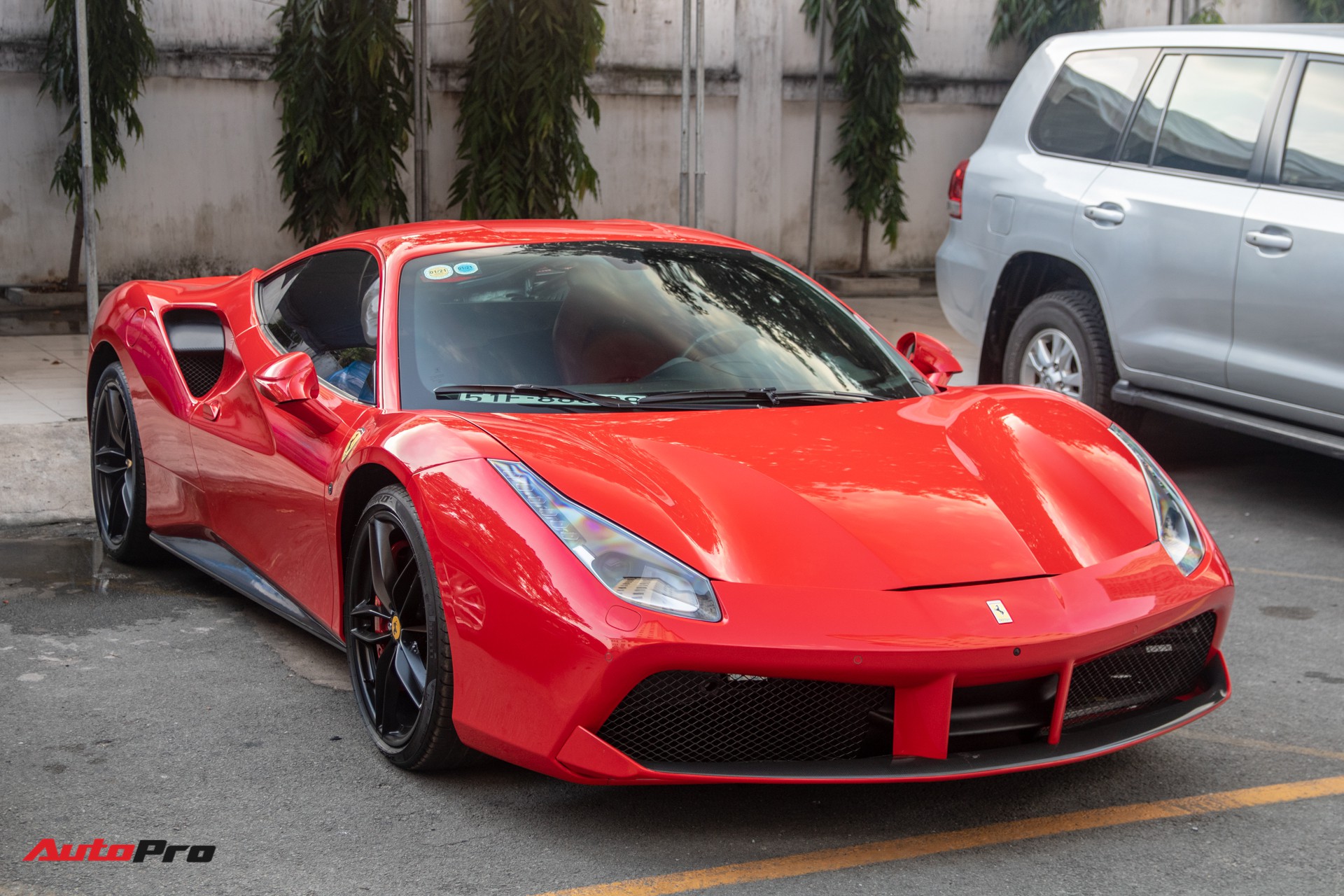 Ferrari 488 GTB của Tuấn Hưng hồi sinh, xuất hiện trên phố với diện mạo lạ lẫm - Ảnh 1.