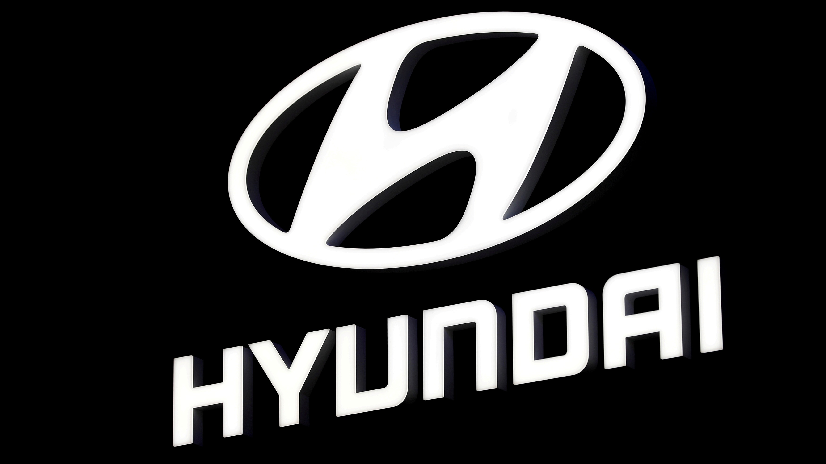 Hyundai và Kia đều cho biết “Chúng tôi không đàm phán với Apple về việc phát triển xe tự hành”.