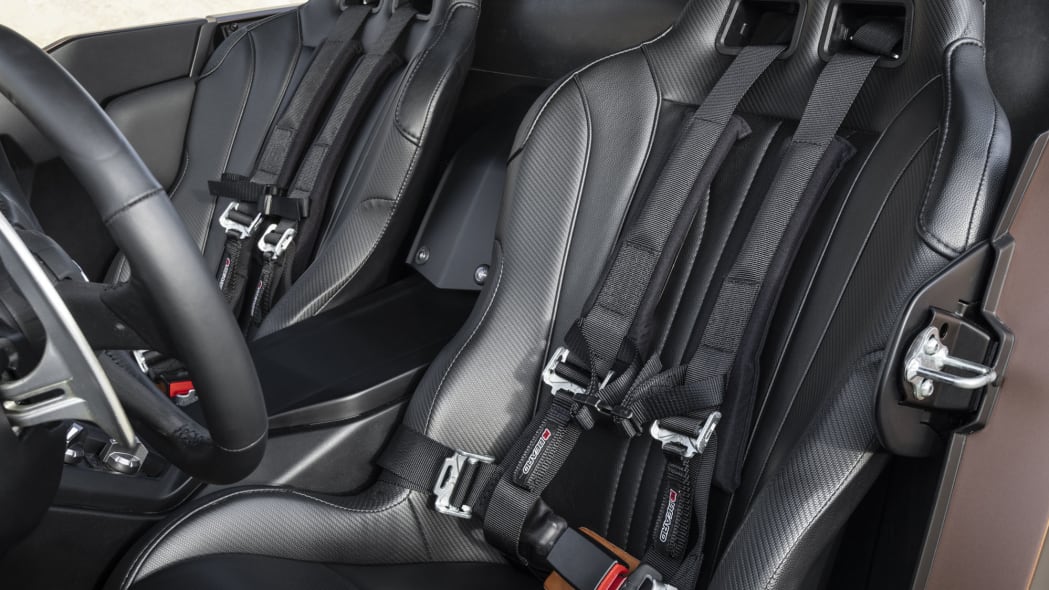 Lexus tiết lộ mẫu xe hydro ROV concept đặc biệt | AutoMotorVN