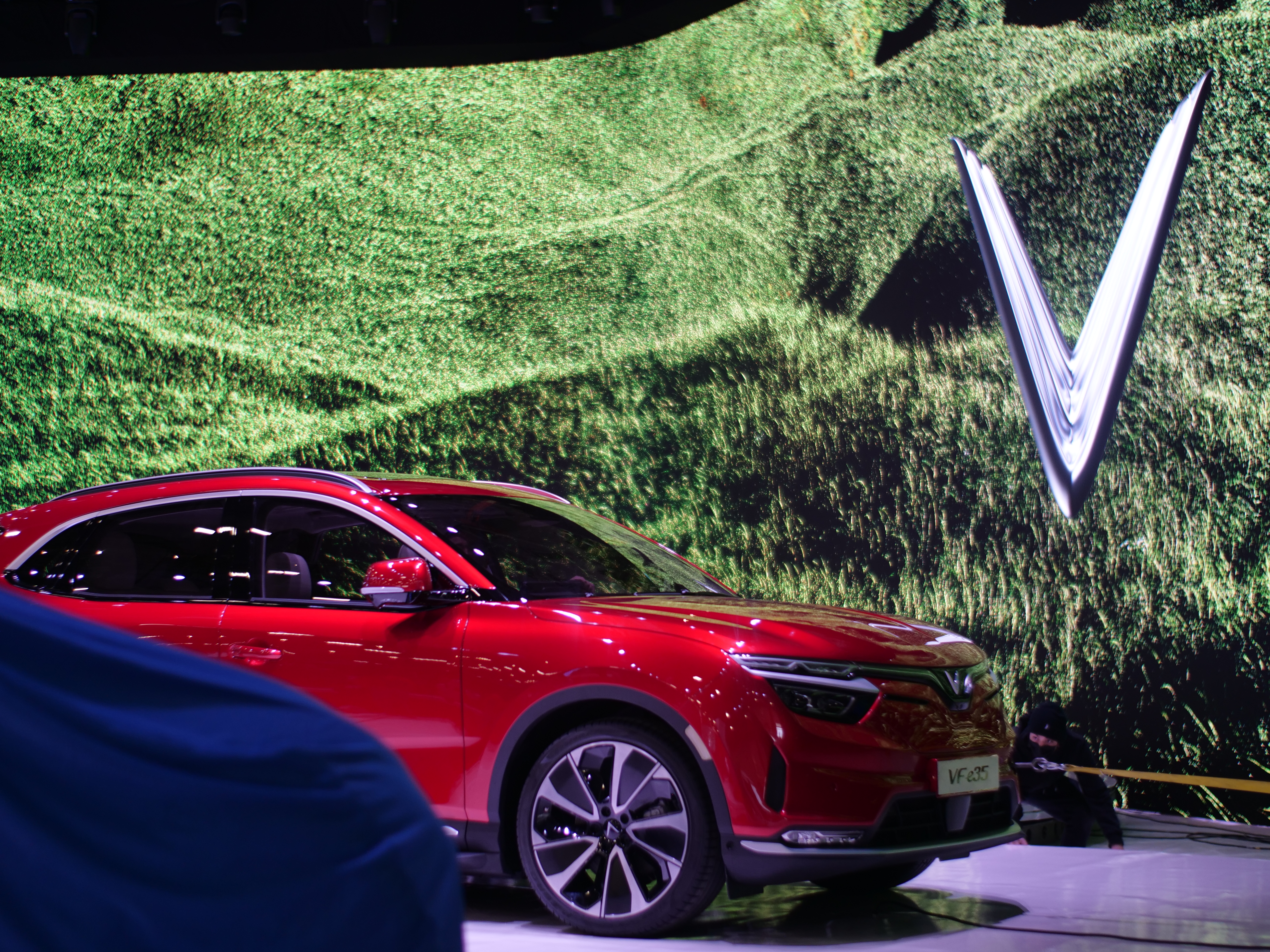 H&#233; lộ h&#236;nh ảnh gian h&#224;ng v&#224; xe điện VinFast chuẩn bị tr&#236;nh l&#224;ng tại CES 2022 - Ảnh 8