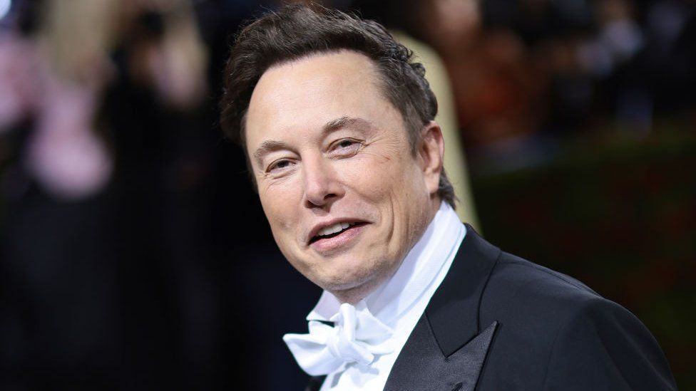 Elon Musk bị cáo buộc quấy rối tình dục tiếp viên hàng không