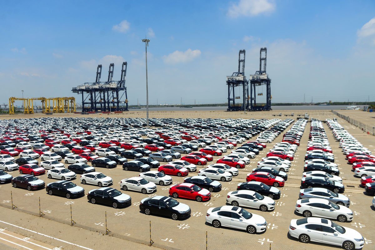 Từ đầu năm đến trung tuần tháng 5, Việt Nam chi hơn 1 tỷ USD nhập khẩu xe ô tô