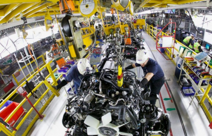 Toyota cắt giảm kế hoạch sản xuất toàn cầu 100.000 xe vào tháng 6