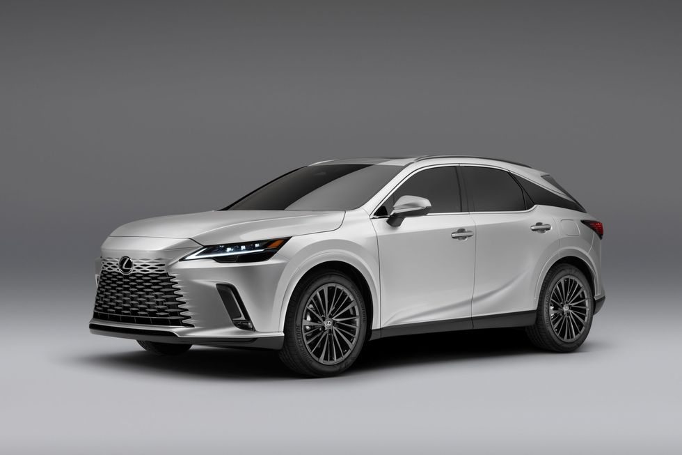Lexus RX 2023 thế hệ mới chính thức ra mắt