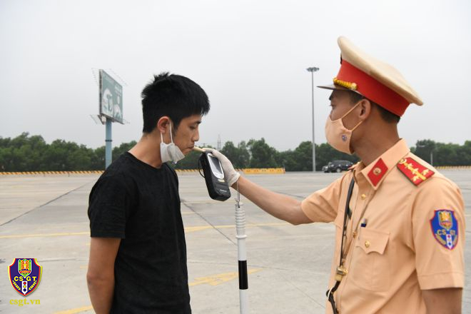 Thủ tướng Chính phủ: Xử lý nghiêm cán bộ nhà nước uống rượu bia lái xe gây tai nạn giao thông