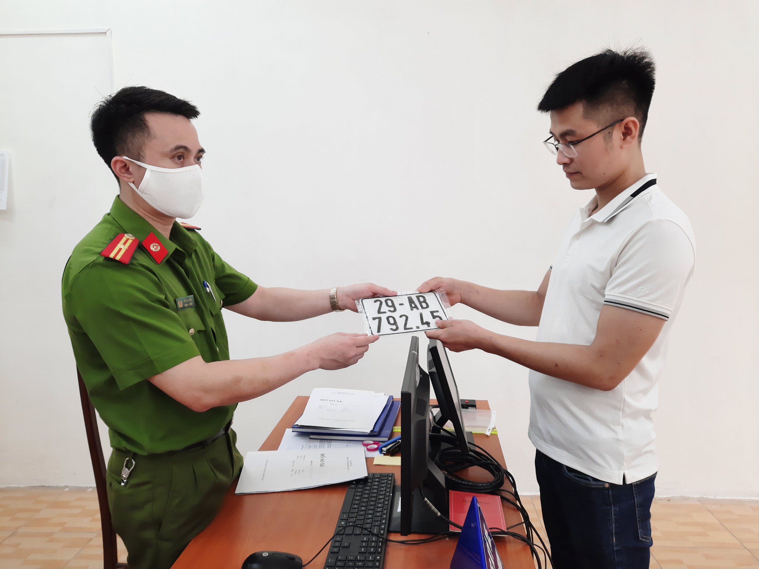 Hà Nội: Hơn 4.000 phương tiện đã được cấp đăng ký tại địa bàn cấp huyện, cấp xã