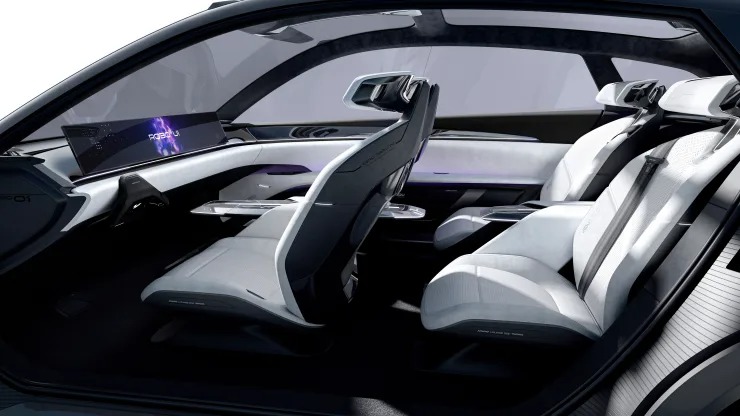 Jidu, liên doanh ô tô điện của Baidu cùng với Geely, đã tiết lộ mẫu xe ý tưởng đầu tiên của mình vào ngày 8 tháng 6 năm 2022.