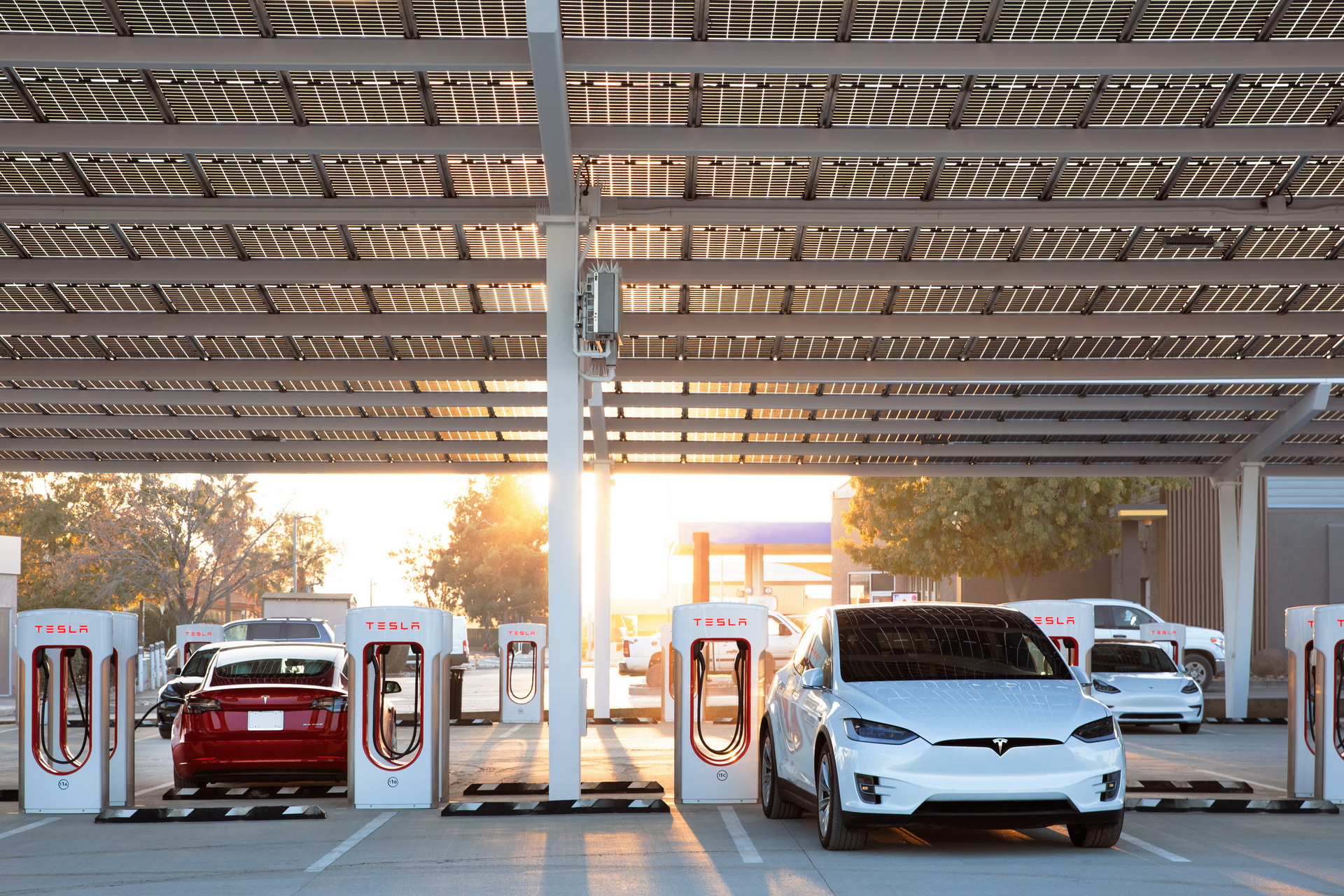 Tesla chuẩn bị mở trạm sạc nhanh cho các xe điện không phải Tesla ở Mỹ
