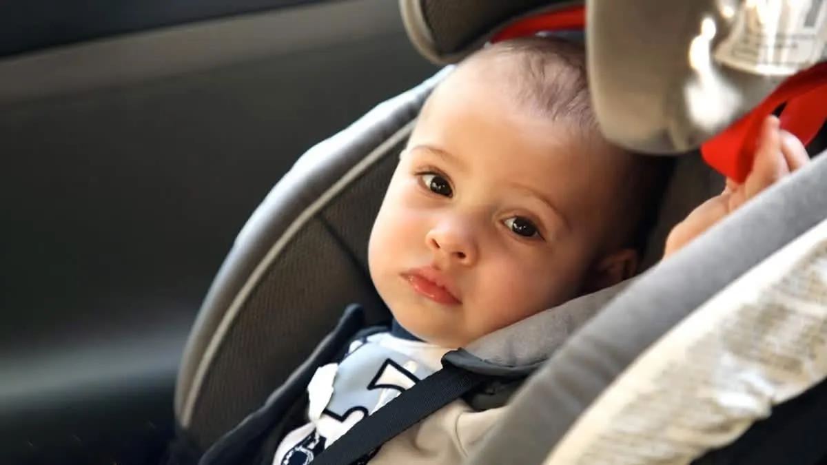 Hóa chất độc hại được tìm thấy trong ghế trẻ em trên ô tô