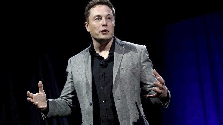 Elon Musk “thách thức” CEO Twitter tranh luận công khai