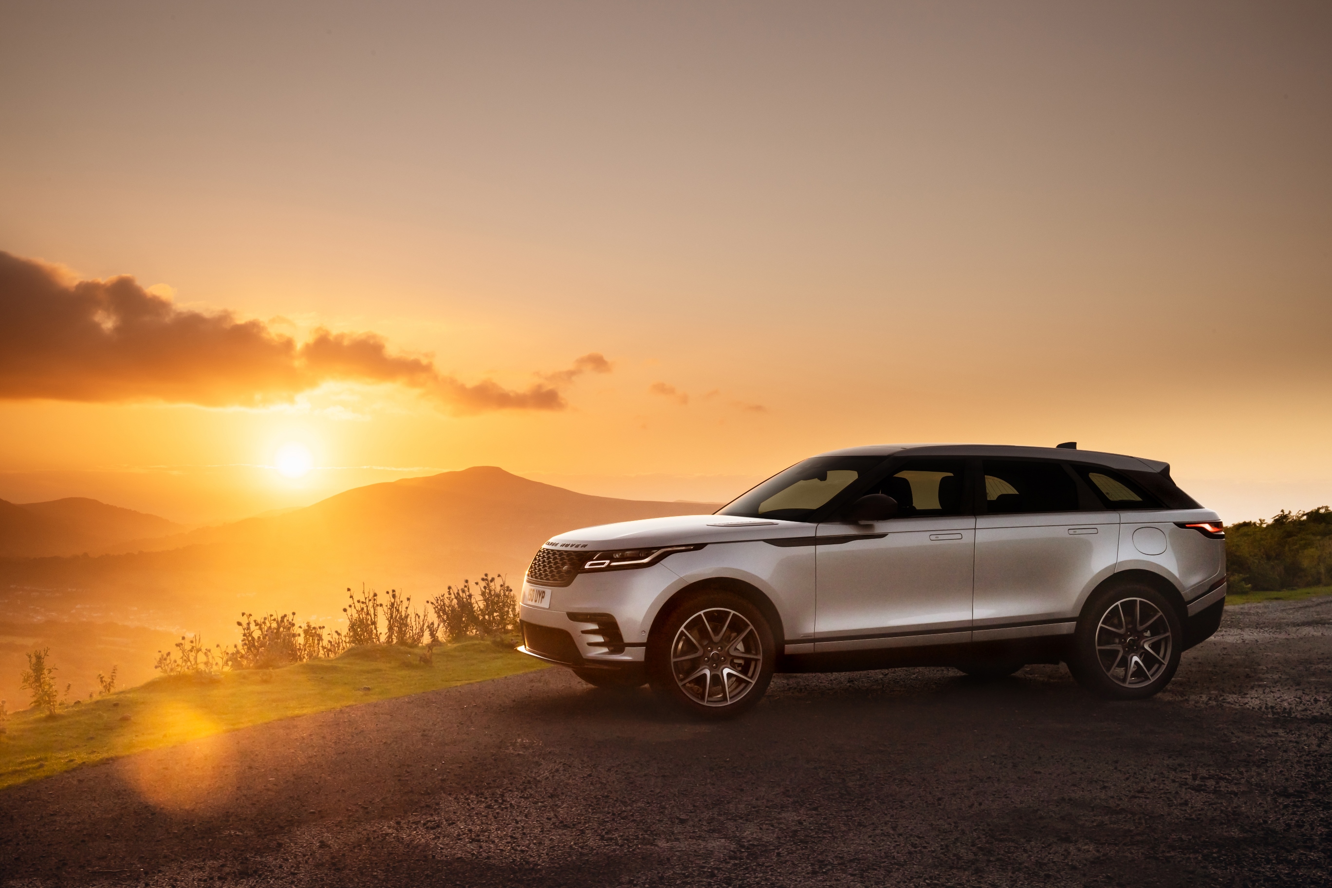 SUV hạng sang Range Rover Velar bị triệu hồi vì lỗi hệ thống âm thanh