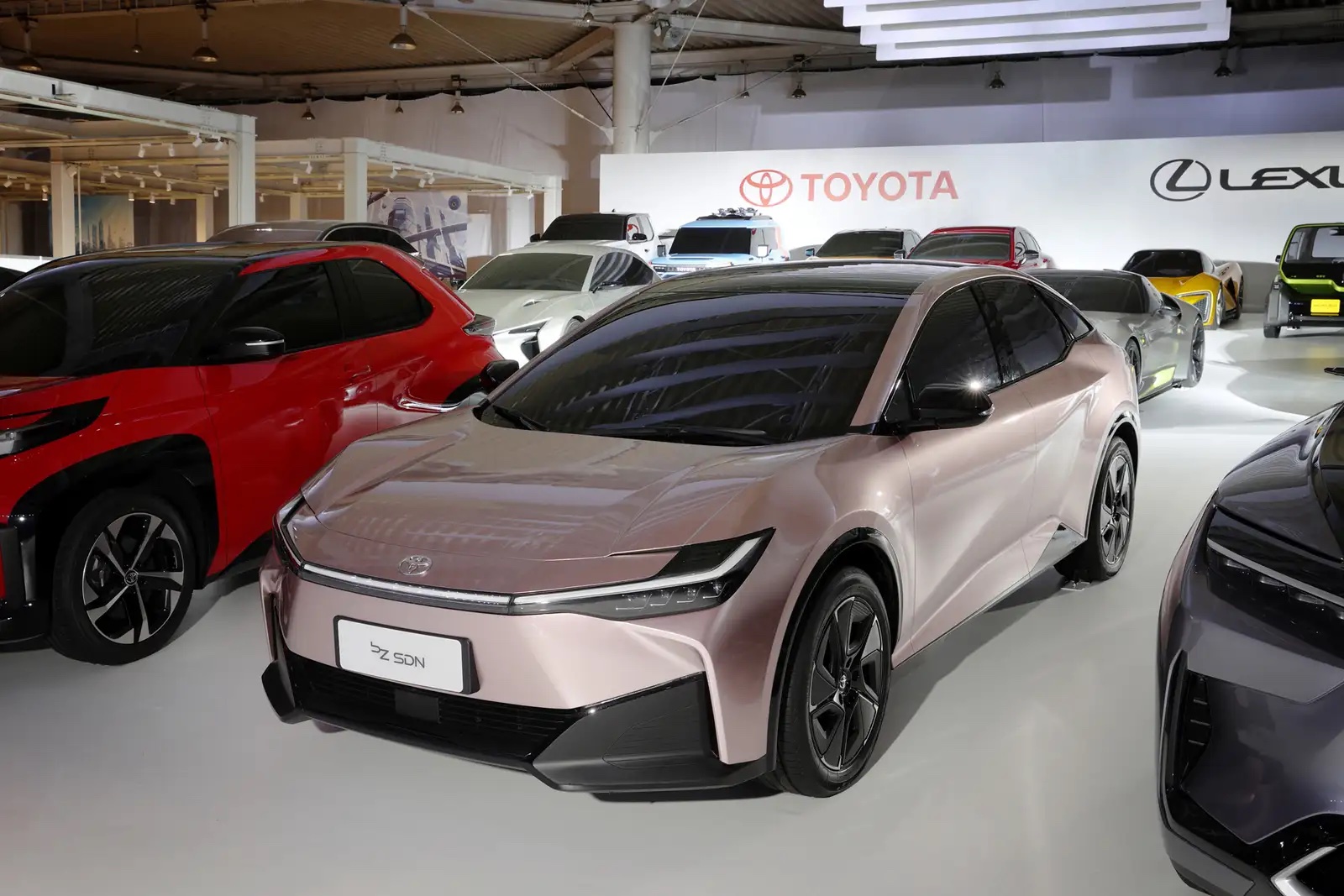 BZ3 - Câu trả lời của Toyota với Tesla Model 3