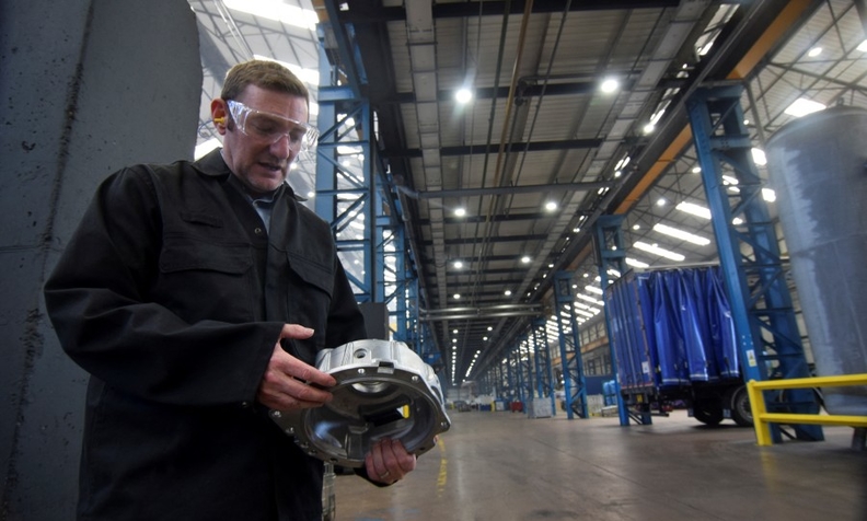 Giám đốc kinh doanh của Evtec, Brett Parker: “Chúng tôi đã nghĩ rằng động cơ diesel là tương lai. Nhưng chúng tôi đã sai lầm