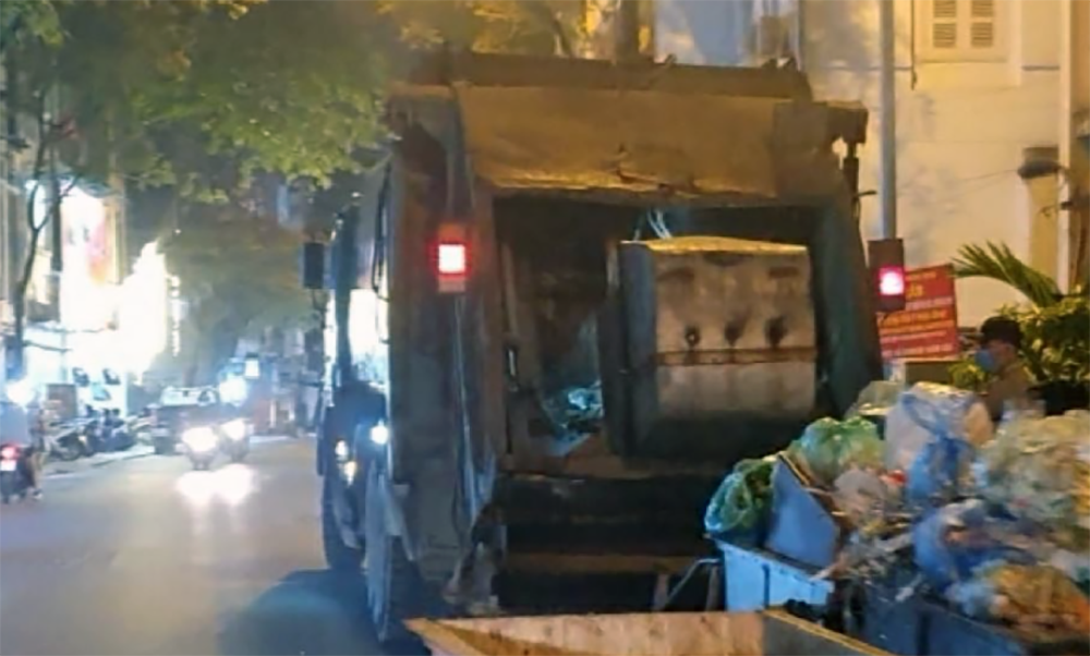 Hà Nội sẽ xử lý nghiêm xe chở rác lưu thông trong giờ cấm
