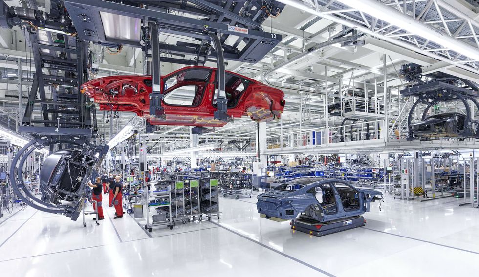 Bài toán chuyển đổi của Audi trong việc loại bỏ các mẫu xe chạy động cơ đốt trong